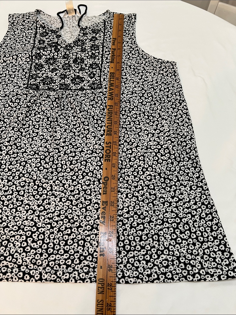 Christopher & Banks Black and White Floral Tie-Front Sleeveless Tank Top Relaxed - Picture 10 of 11